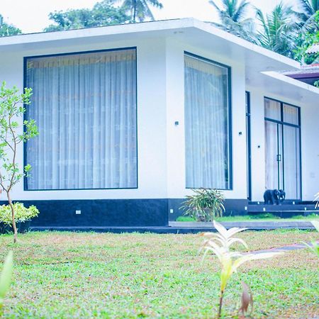 The Glade Aparthotel Weligama Buitenkant foto
