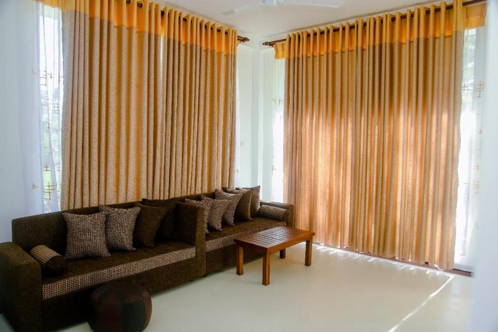 The Glade Aparthotel Weligama Buitenkant foto