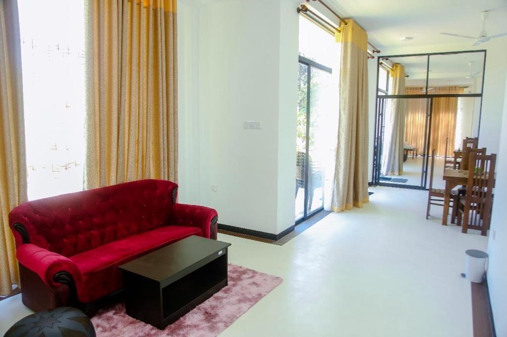 The Glade Aparthotel Weligama Buitenkant foto